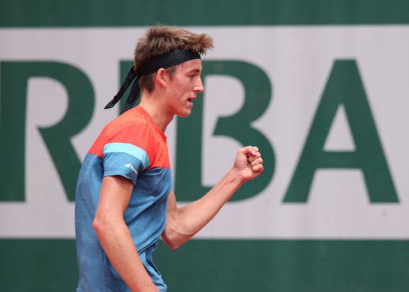 Thilo Behrmann (AUT) macht die Faust und jubelt,Jubel, Freude,Emotion, Jungen Einzel, Boys Singles Tennis - French Open 2026 - Roland Garros - Paris - - France - 3 June 2026. Copyright: xJuergenxHasenkopfx