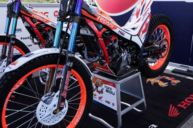 June 3, 2026, Piera, Barcelona, Spain: Details bike during his attempt to break the Guinness World Record at Rotonda Toni Bou on June 03, 2026 in Piera, Barcelona, Spain. Toni Bou Guinness World Record Attempt  - ZUMAa181 20260603_zaa_a181_090 Copyright: xJavierxBorregox
