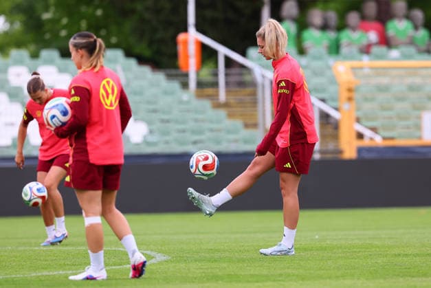 Deutschland - Daenemark Training U23 Frauen Leipzig, 03.06.2026, Alfred-Kunze-Sportpark, Fussball, U23 Frauen, Abschlusstraining vor dem morgigen Länderspiel DEUTSCHLAND (GER) vs. DÄNEMARK (DEN) , Im Bild: Julia Landenberger (re., GER, RB Leipzig) ,