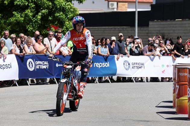 June 3, 2026, Piera, Barcelona, Spain: Toni Bou of trial rider during his attempt to break the Guinness World Record at Rotonda Toni Bou on June 03, 2026 in Piera, Barcelona, Spain. Toni Bou Guinness World Record Attempt  - ZUMAa181 20260603_zaa_a181_102 Copyright: xJavierxBorregox