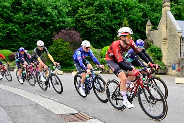 Tour de Wallonie 2026 Stage 3 VAUX-SUR-SÛRE, BELGIUM - JUNE 03 : Lotto Intermarche during stage 3 of the 47th edition of Ethias Tour de Wallonie an UCI ProSeries 2.Pro cycling road race stage for Men Elite of 176.9 km with start in Habay and finish in Vaux-sur-Sûre on June 3, 2026 in Vaux-sur-Sûre, Belgium, 03 06 2026 ( Motordriver Pieter Van Herzele - Vaux-sur-Sûre Belgium  Copyright: xSesx
