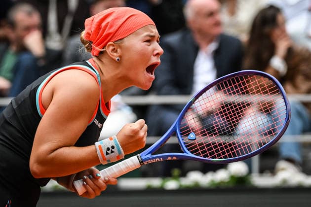 June 3, 2026, Paris, France, France: Diana SHNAIDER of Russia celebrates his point during the eleventh day of the Roland-Garros 2026, French Open 2026, Grand Slam tennis tournament at Roland-Garros Stadium on June 03, 2026 in Paris, France. Roland Garros 2026 - Day 11  - ZUMAm308 20260603_zsp_m308_022 Copyright: xMatthieuxMirvillex