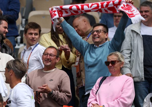 June 3, 2026, Paris, Ile De France, France: TOMASZ CHWALINSKI, MARCELA CHWALINSKA of Poland during the match M. Chwalinska against A. Kalinskaya in the quarterfinals of tennis tournament Roland Garros, Paris, France. Chwalinska won 7:6 (7-3), 6:3 Paris France - ZUMAc278 20260603_zsp_c278_014 Copyright: xMarcinxCholewinskix