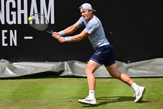 Tennis Lexus Birmingham Open Felix Gill of Great Britain returns during the Lexus Birmingham Open WTA125 ATP, Tennis Herren Challenger tennis at Edgbaston Priory Club, Birmingham, UK on 3 June 2026. Birmingham Edgbaston Priory Club West Midlands UK Editorial use only , Copyright: xDennisxGoodwinx PSI-24320-0044