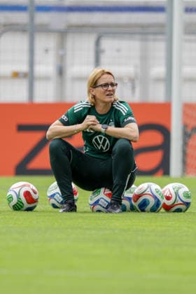 03.06.2026, xgrfx, Fussball DFB-Medientermine, Deutsche Frauennationalmannschaft - Training v.l. Saskia Bartusiak (Deutsche Frauennationalmannschaft) (DFL DFB REGULATIONS PROHIBIT ANY USE OF PHOTOGRAPHS as IMAGE SEQUENCES and or QUASI-VIDEO) Köln