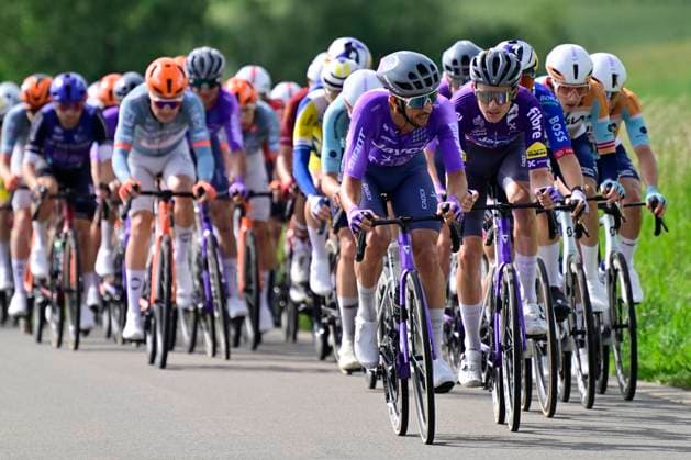 Tour de Wallonie 2026 Stage 3 VAUX-SUR-SÛRE, BELGIUM - JUNE 03 : De Bondt Dries (BEL) of Team Jayco AlUla in action during stage 3 of the 47th edition of Ethias Tour de Wallonie an UCI ProSeries 2.Pro cycling road race stage for Men Elite of 176.9 km with start in Habay and finish in Vaux-sur-Sûre on June 3, 2026 in Vaux-sur-Sûre, Belgium, 03 06 2026 ( Motordriver Pieter Van Herzele - Vaux-sur-Sûre Belgium  Copyright: xSesx