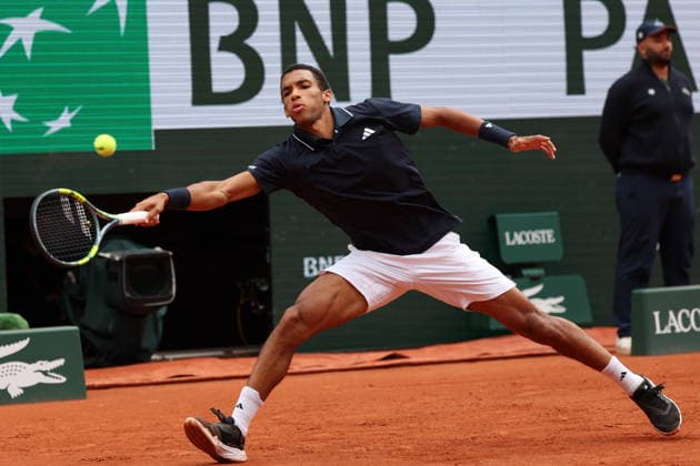 ROLAND GARROS 2026 Thierry Larret MAXPPP - PARIS (75) 03 06 2026 Thierry Larret Maxppp. Tennis. Roland Garros 2026. Internationaux de France de tennis. Stade Roland Garros, Paris (75). Le 3 Juin. Court Philippe CHATRIER : Felix AUGER-ALIASSIME (CAN) vs Flavio COBOLLI (ITA). PARIS (75) STADE ROLAND GARROS PARIS ILE DE FRANCE FRANCE  Copyright: xMAXPPPxThierryxLarretx TLR202606031554 TLR202606031554