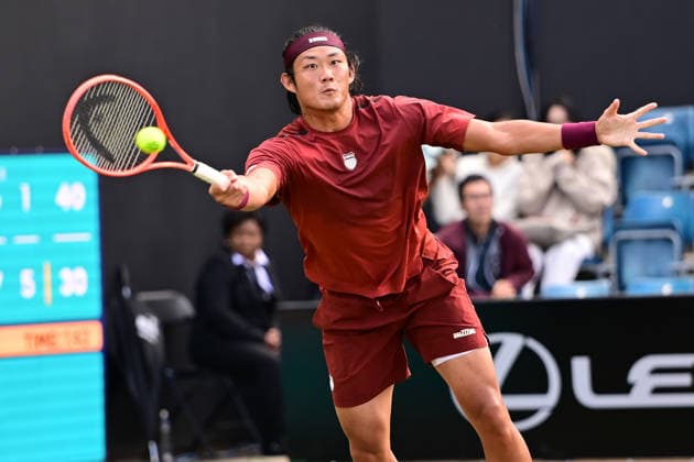 Tennis Lexus Birmingham Open Zhizhen Zhang of China returns during the Lexus Birmingham Open WTA125 ATP, Tennis Herren Challenger tennis at Edgbaston Priory Club, Birmingham, UK on 3 June 2026. Birmingham Edgbaston Priory Club West Midlands UK Editorial use only , Copyright: xDennisxGoodwinx PSI-24320-0094