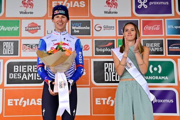 Tour de Wallonie 2026 Stage 3 VAUX-SUR-SÛRE, BELGIUM - JUNE 03 : Winner Pithie Laurence (NZL) of Red Bull BORA Hansgrohe pictured during the podium ceremony of stage 3 of the 47th edition of Ethias Tour de Wallonie an UCI ProSeries 2.Pro cycling road race stage for Men Elite of 176.9 km with start in Habay and finish in Vaux-sur-Sûre on June 3, 2026 in Vaux-sur-Sûre, Belgium, 03 06 2026 ( Motordriver Pieter Van Herzele - Vaux-sur-Sûre Belgium  Copyright: xSesx