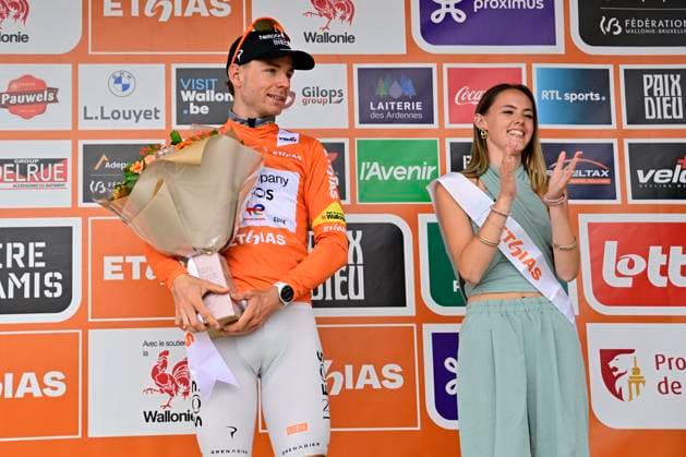 Tour de Wallonie 2026 Stage 3 VAUX-SUR-SÛRE, BELGIUM - JUNE 03 : Heiduk Kim (GER) of Netcompany INEOS pictured during the podium ceremony of stage 3 of the 47th edition of Ethias Tour de Wallonie an UCI ProSeries 2.Pro cycling road race stage for Men Elite of 176.9 km with start in Habay and finish in Vaux-sur-Sûre on June 3, 2026 in Vaux-sur-Sûre, Belgium, 03 06 2026 ( Motordriver Pieter Van Herzele - Vaux-sur-Sûre Belgium  Copyright: xSesx