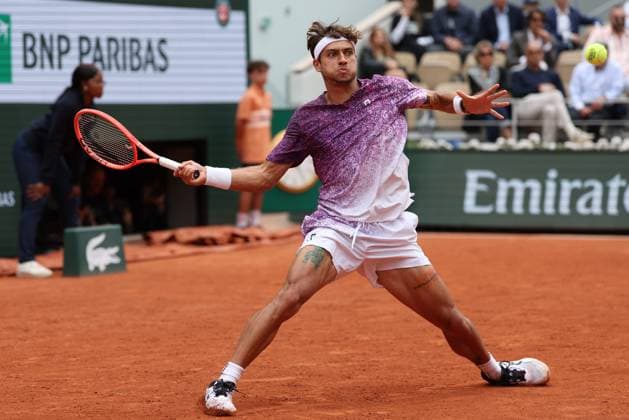 ROLAND GARROS PHOTOPQR LE PARISIEN Le Parisien Arnaud Journois ; PARIS ; 03 06 2026 ; Paris. Stade Roland Garros, le 3 juin 2026. Tennis. Internationaux de France de Roland Garros. Simple Messieurs Court Philippe Chatrier - 1 4 finale Felix Auger Aliassime vs Flavio Cobolli Photo Le Parisien Arnaud Journois PARIS France  Copyright: xPHOTOPQR LExPARISIEN MAXPPPxLexParisienx xArnaudxJournoisx 20260603LPA1639 20260603LPA1639