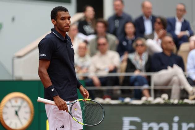ROLAND GARROS PHOTOPQR LE PARISIEN Le Parisien Arnaud Journois ; PARIS ; 03 06 2026 ; Paris. Stade Roland Garros, le 3 juin 2026. Tennis. Internationaux de France de Roland Garros. Simple Messieurs Court Philippe Chatrier - 1 4 finale Felix Auger Aliassime vs Flavio Cobolli Photo Le Parisien Arnaud Journois PARIS France  Copyright: xPHOTOPQR LExPARISIEN MAXPPPxLexParisienx xArnaudxJournoisx 20260603LPA1644 20260603LPA1644