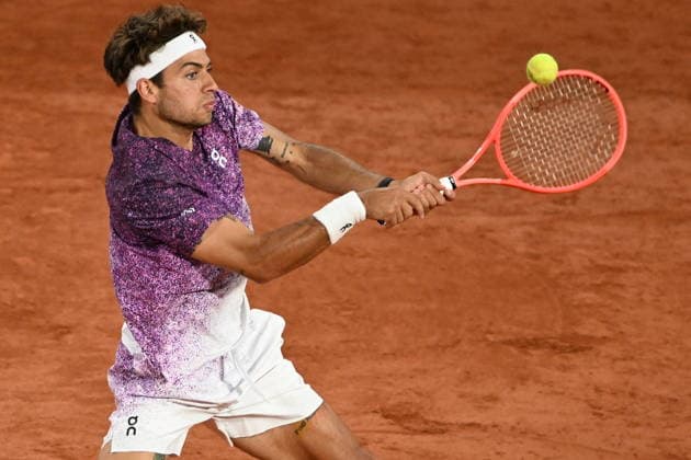 2026 French Open (Roland-Garros) - Day 11 PARIS, FRANCE - JUNE 3: Felix Auger-Aliassime (not seen) of Canada in action against Flavio Cobolli of Italy during Men s Singles quarter-final match on the eleventh day of the French Open at Philippe-Chatrier Court in Paris, France, on June 3, 2026. Burak Akbulut Anadolu Paris France. Editorial use only. Please get in touch for any other usage.  Copyright: x2026xAnadoluxBurakxAkbulutx