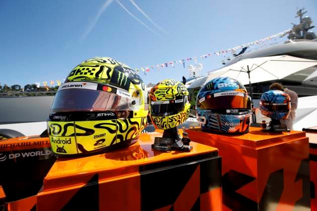 Formel 1, GP Monaco in Monte Carlo CASQUES LEGO PILOTES MCLAREN PHOTOPQR NICE MATIN Jean François Ottonello ; Monaco ; 03 06 2026 ; Les pilotes F1 McLaren Lando Norris et Oscar Piastri presentent leur casque LEGO pour le 1000e Grand Prix de l ecurie McLaren lors du Grand Prix de Monaco Monaco, june 3rd 2026 Atmosphere before Monaco GP Monaco France  Copyright: xPHOTOPQR NICExMATIN MAXPPPxJeanxFrançoisxOttonellox 20260603NIM1697 20260603NIM1697
