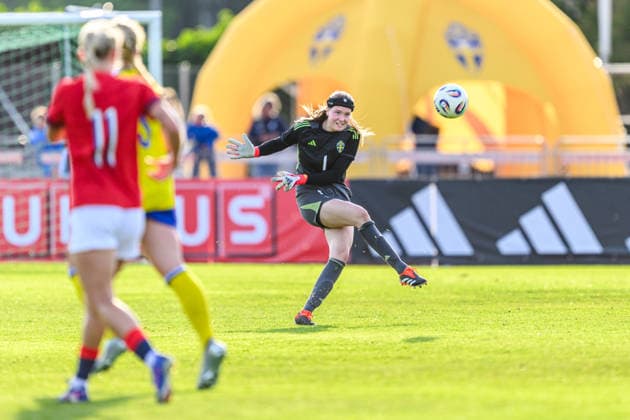 260603 Goalkeeper Elvira Björklund of Sweden during the U23 womenÂ s International Friendly, Länderspiel, Nationalmannschaft football match between Sweden and Norway on June 3, 2026 in Kalmar. Photo: Suvad Mrkonjic BILDBYRAN COP 170 SM0467 fotboll football soccer fotball u23 under 23 sverige sweden norge norway dam bbeng Copyright: SUVADxMRKONJIC BB260603SM105