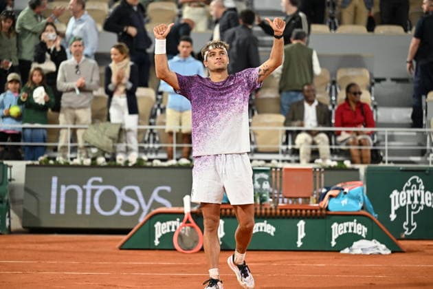 2026 French Open (Roland-Garros) - Day 11 PARIS, FRANCE - JUNE 3: Flavio Cobolli of Italy celebrates after winning against Felix Auger-Aliassime (not seen) of Canada during Men s Singles quarter-final match on the eleventh day of the French Open at Philippe-Chatrier Court in Paris, France, on June 3, 2026. Mustafa Yalcin Anadolu Paris France. Editorial use only. Please get in touch for any other usage.  Copyright: x2026xAnadoluxMustafaxYalcinx