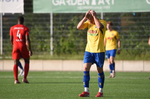 Fußball, Oberliga, Relegation, Eimsbütteler TV - SV Todesfelde #2 Fußball I Herren I Saison 2025 2026 I Aufstiegsrunde Regionalliga Nord I 2. Spieltag I Eimsbütteler TV - SV Todesfelde I 03.06.2026 Janek Sternberg ( 37, SVT) schlägt die Hände überm Kopf zusammen (Nur zur redaktionellen Nutzung.) Hamburg Stadion Hoheluft, Lokstedter Steindamm 87 Hamburg Deutschland Copyright: xLobeca RobertoxSeidelx