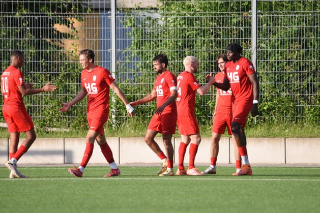 Fußball, Oberliga, Relegation, Eimsbütteler TV - SV Todesfelde #2 Fußball I Herren I Saison 2025 2026 I Aufstiegsrunde Regionalliga Nord I 2. Spieltag I Eimsbütteler TV - SV Todesfelde I 03.06.2026 Eimsbütteler Spieler klatschen nach dem 3:0 ab. (Nur zur redaktionellen Nutzung.) Hamburg Stadion Hoheluft, Lokstedter Steindamm 87 Hamburg Deutschland Copyright: xLobeca RobertoxSeidelx