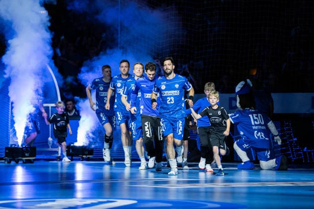 Handball, HBL, TBV Lemgo - SC DHfK Leipzig TBV Lemgo Lippe (GER) vs. SC DHfK Leipzig (GER), Handball, Daikin Handball Bundesliga, 33. Spieltag, 3.6.2026, Saision 2025 2026, Lemgo Tim Suton (TBV Lemgo Lippe, 23) beim Einlaufen Lemgo Phoenix Contact Arena Deutschland