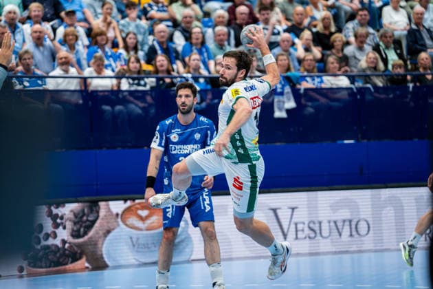Handball, HBL, TBV Lemgo - SC DHfK Leipzig TBV Lemgo Lippe (GER) vs. SC DHfK Leipzig (GER), Handball, Daikin Handball Bundesliga, 33. Spieltag, 3.6.2026, Saision 2025 2026, Lemgo Lukas Binder (SC DHfK Leipzig, 11) im Torwurf Lemgo Phoenix Contact Arena Deutschland