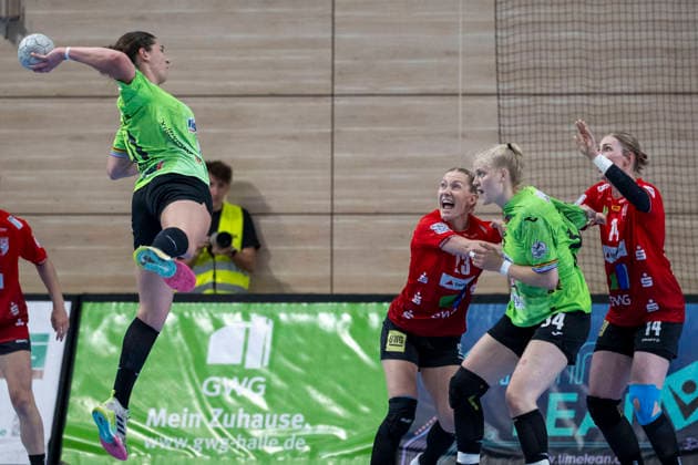 Handball, Frauen, HBF, Relegation, SV Union Halle-Neustadt - Füchse Berlin Handball Bundesliga Frauen,HBF, Saison 2025 2026 Relegation-SV Union Halle-Neustadt vs.Spreefüchse Berlin Halle, Deutschland 03.Juni 2026: Im Bild:v.li.Angela Cappellaro (Berlin), Marie Polakova (Halle), Jonna Schaube (Berlin) und Tina Wagenlader (Halle) Halle Saale SWH Arena Sachsen-Anhalt Deutschland