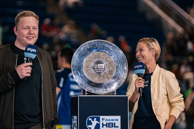 Handball, HBL, SC Magdeburg - VfL Gummersbach #2 Deutschland: HBL DAIKIN Handball Bundesliga 2025 - 2026, 33. Spieltag - SC Magdeburg vs VfL Gummersbach - GETEC Arena (Magdeburg): Pokal, Trophäe, Deutsche Meisterschaft Copyright: xTomxLauruschkatx