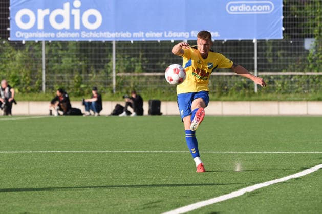 Fußball, Oberliga, Relegation, Eimsbütteler TV - SV Todesfelde #2 Fußball I Herren I Saison 2025 2026 I Aufstiegsrunde Regionalliga Nord I 2. Spieltag I Eimsbütteler TV - SV Todesfelde I 03.06.2026 Janek Sternberg ( 37, SVT) (Nur zur redaktionellen Nutzung.) Hamburg Stadion Hoheluft, Lokstedter Steindamm 87 Hamburg Deutschland Copyright: xLobeca RobertoxSeidelx