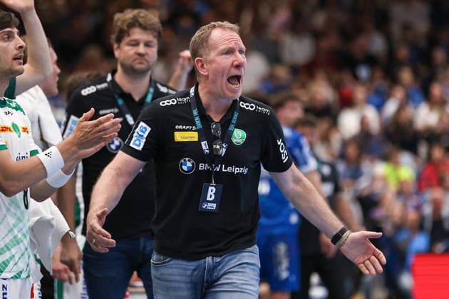 Handball, HBL, TBV Lemgo - SC DHfK Leipzig #3 2026.06.03, xkwix, Handball, HBL, TBV Lemgo Lippe - SC DHfK Leipzig, PHOENIX CONTACT arena, 33.Spieltag, Saison 2025 2026: Frank Carstens (SC DHfK Leipzig Trainer) gestikulierend und anfeuernd am Spielfeldrand Photo: xKamilxWilkowskixPressefotoKochx Nordrhein-Westfalen Deutschland