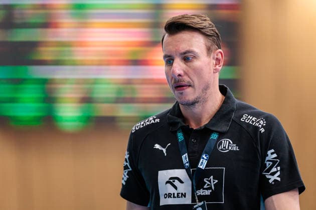 Handball, HBL, TSV GWD Minden - THW Kiel #5 Filip Jicha (THW Kiel, Trainer) zeigt sich nach Spielende enttaeuscht ueber die 34:30 Niederlage GER, GWD Minden vs. THW Kiel, Handball, 1. Bundesliga, 33. Spieltag, Spielzeit 2025 2026, 03.06.2026 GER, GWD Minden vs. THW Kiel, Handball, 1. Bundesliga, 33. Spieltag, Spielzeit 2025 2026, 03.06.2026 Minden *** Filip Jicha THW Kiel, Coach is disappointed about the 34 30 defeat GER, GWD Minden vs THW Kiel, Handball, 1 Bundesliga, Matchday 33, Season 2025 2026, 03 06 2026 GER, GWD Minden vs THW Kiel, Handball, 1 Bundesliga, Matchday 33, Season 2025 2026, 03 06 2026 Minden Copyright: xEibner-Pressefoto JanxRollingerx EP_JSK