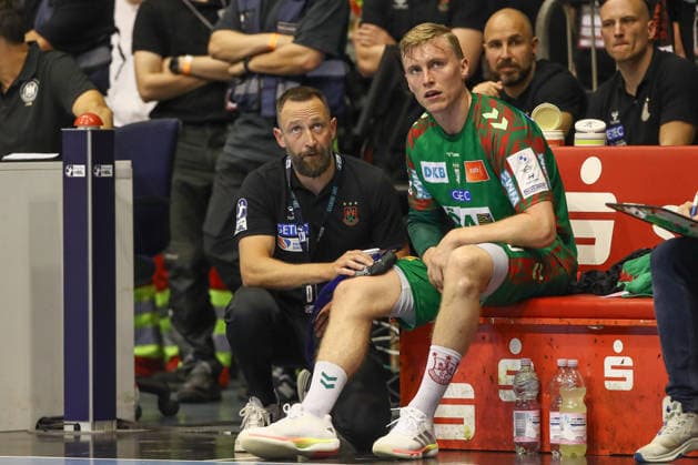 Handball, HBL, SC Magdeburg - VfL Gummersbach #3 03.06.2026, xtgx, Handball, Daikin HBL, SC Magdeburg - VfL Gummersbach v.l. Gisli Thorgeir Kristjansson (Magdeburg, 10) verletzt Verletzung Magdeburg