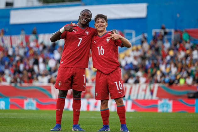 Fußball, U21, Testspiel, Portugal - Nordirland #2 Geovany Quenda and Goncalo Moreira Celebrating after goal during International Friendly, Länderspiel, Nationalmannschaft U21, U 21 game between teams of Portugal and North Ireland at Estadio Antonio Coimbra da Mota (Luis Loureiro Ball Raw Images PT) Oeiras Estadio Antonio Coimbra da Mota Portugal Copyright: xLuisxLoureirox LLOU0578