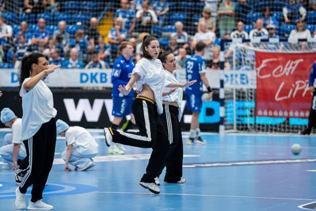 Handball, HBL, TBV Lemgo - SC DHfK Leipzig #3 TBV Lemgo Lippe (GER) vs. SC DHfK Leipzig (GER), Handball, Daikin Handball Bundesliga, 33. Spieltag, 3.6.2026, Saision 2025 2026, Lemgo Taenzerinnen zur Halbzeitshow Lemgo Phoenix Contact Arena Deutschland
