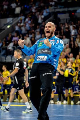Handball, HBL, Rhein-Neckar Löwen - TSV Hannover-Burgdorf #4 03.06.2026, xdaymx, Handball Daikin HBL, Rhein Neckar Loewen - TSV Hannover-Burgdorf Mike Jensen (Rhein-Neckar Löwen) feiert seine Parade (DFL DFB REGULATIONS PROHIBIT ANY USE OF PHOTOGRAPHS as IMAGE SEQUENCES and or QUASI-VIDEO) Mannheim