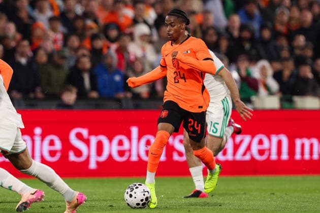 Fußball, Testspiel, Niederlande - Algerien #3 2026-06-03 Netherlands v Algeria - Friendly international football match ROTTERDAM, NETHERLANDS - JUNE 3: Crysencio Summerville of Netherlands runs with the ball during the Friendly international football match match between Netherlands and Algeria at Stadion Feijenoord on June 3, 2026 in Rotterdam, Netherlands. Rotterdam Stadion Feijenoord Netherlands Content not available for redistribution in The Netherlands directly or indirectly through any third parties. Copyright: xHansxvanxderxValkx