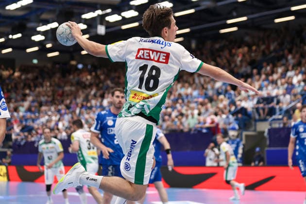 Handball, HBL, TBV Lemgo - SC DHfK Leipzig #4 2026.06.03, xkwix, Handball, HBL, TBV Lemgo Lippe - SC DHfK Leipzig, PHOENIX CONTACT arena, 33.Spieltag, Saison 2025 2026: Staffan Peter (SC DHfK Leipzig 18) beim Torwurf in der Luft Photo: xKamilxWilkowskixPressefotoKochx Nordrhein-Westfalen Deutschland