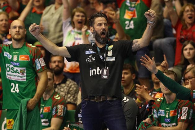 03.06.2026, xtgx, Handball, Daikin HBL, SC Magdeburg - VfL Gummersbach v.l. Bennet Wiegert (Magdeburg, Trainer) Jubel, Torjubel, jubelt ueber das Tor, celebrate the goal, celebration Magdeburg