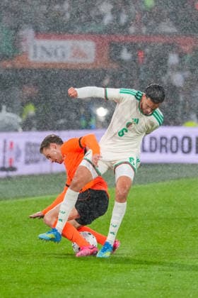 Fußball, Testspiel, Niederlande - Algerien #3 Friendly: Netherlands v Algeria Rotterdam - Frenkie de Jong of The Netherlands, Ramiz Zerrouki of Algeria during the International Friendly, Länderspiel, Nationalmannschaft between Netherlands v Algeria at De Kuip on 3 June 2026 in Rotterdam, Netherlands. Copyright: xTomxBodex