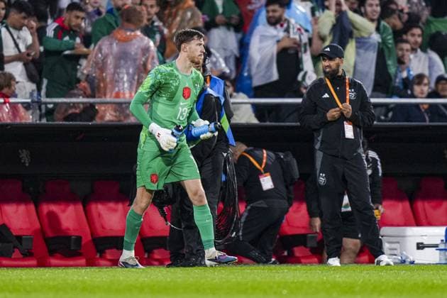 Fußball, Testspiel, Niederlande - Algerien #3 ROTTERDAM , 03-06-2026 , Stadium Feijenoord de Kuip , season 2025 2026 , FIFA International football , friendly match between The Netherlands and Algeria , picture shows Netherlands goalkeeper Robin Roefs Netherlands - Algeria (friendly)  x204134456x Copyright:
