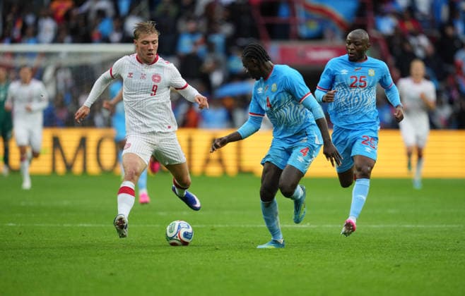Rasmus Hoejlund (Denmark) and Axel Tuanzebe (DR Congo) battle for the ball during DR Congo and Denmark, UEFA International Friendly, Länderspiel, Nationalmannschaft Stade Maurice Dufrasne, Liege, Belgium on June 3, 2026. Thor Wegner DeFodi Images. (Photo by DeFodi Images) -