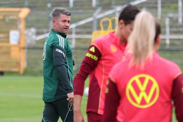Fußball, Frauen, U23, Nationalteam Deutschland, Training DFB-U23-Frauen: Training der Nationalmannschaft Deutschland, 03.06.26 Cheftrainer Michael Urbansky. Fußball, DFB-U23-Frauen: Nationalmannschaft Deutschland trainiert am 03.06.26 im Alfred-Kunze-Sportpark Leipzig-Leutzsch. Copyright: xBEAUTIFULxSPORTS JanxKaeferx