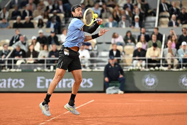 2026 French Open (Roland-Garros) - Day 11 PARIS, FRANCE - JUNE 03: Matteo Arnaldi (not seen) of Italy in action against Matteo Berrettini of Italy during the Men s Singles quarter-final match on Day Eleven of the 2026 French Open at Roland Garros on June 03, 2026 in Paris, France. Burak Akbulut Anadolu Tennis France. Editorial use only. Please get in touch for any other usage.  Copyright: x2026xAnadoluxBurakxAkbulutx