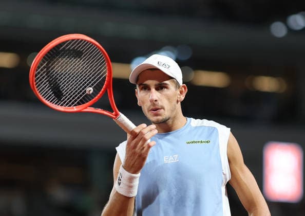 June 3, 2026, Paris, Ile De France, France: MATTEO ARNALDI of Italy during the match against M. Berrettini in the quarterfinals of tennis tournament Roland Garros, Paris, France. Paris France - ZUMAc278 20260603_zsp_c278_069 Copyright: xMarcinxCholewinskix