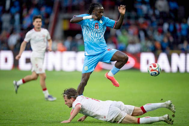 national team, Nationalteam Test Match: DR Congo - Denmark Denmark s Mathias Jensen in action with DR Congo s Ngal ayel Mukau during the national team test match between Denmark and DR Congo at Maurice Dufrasne Stadium in Liege, Belgium on Wednesday, June 3, 2026. (Photo: Bo Amstrup Ritzau Scanpix) , Liege Belgien Mors Copyright: BoxAmrstrupx xRitzauxScanpix BoxAmstrupx spdk20260603-225326-L