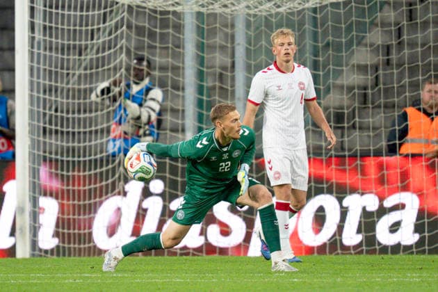 Landshold testkamp: DR Congo - Danmark Danmarks maalmand Filip Joergensen og Lukas Hoegsberg i aktion under landshold testkampen mellem Danmark og DR Congo paa Maurice Dufrasne Stadium i Liege i Belgien onsdag den 3. juni 2026.. , Liege Belgien Mors Copyright: BoxAmrstrupx xRitzauxScanpix BoxAmstrupx spdk20260603-221729-L