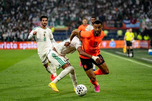 ROTTERDAM - (lr) Achref Abada of Algeria, Cody Gakpo of the Netherlands during the 2026 World Cup friendly match between the Netherlands and Algeria at Stadium De Kuip on 3 June 2026 in Rotterdam, the Netherlands. (Photo by Stefan Koops EYE4IMAGES DeFodi Images) -