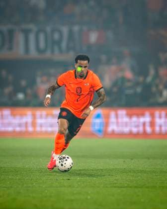 ROTTERDAM - Justin Kluivert or the Netherlands will be illuminated with a laser pointer during the 2026 World Cup friendly match between the Netherlands and Algeria at Stadium De Kuip on June 3, 2026, in Rotterdam, the Netherlands. (Photo by Stefan Koops EYE4IMAGES DeFodi Images) -