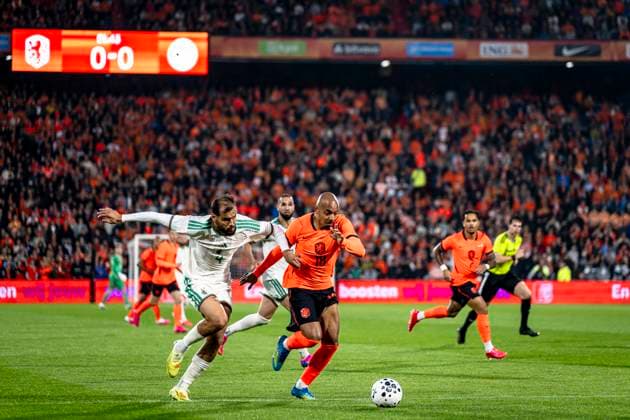 ROTTERDAM - (lr) Mohamed Amine Tougai of Algeria, Donyell Malen of the Netherlands during the 2026 World Cup friendly match between the Netherlands and Algeria at Stadium De Kuip on 3 June 2026 in Rotterdam, the Netherlands. (Photo by Stefan Koops EYE4IMAGES DeFodi Images) -