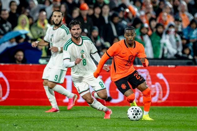 ROTTERDAM - (lr) Houssem Aouar of Algeria and Crysencio Summerville of the Netherlands during the 2026 World Cup friendly match between the Netherlands and Algeria at Stadium De Kuip on 3 June 2026 in Rotterdam, the Netherlands. (Photo by Stefan Koops EYE4IMAGES DeFodi Images) -