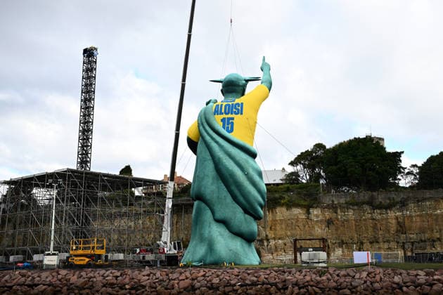 SPORTSBET WORLD CUP CAMPAIGN LAUNCH, An inflatable statue of former Scocceroo John Aloisi is seen during a Sportsbet promotional event ahead of the FIFA 2026 World Cup, at Cockatoo Island in Sydney, Thursday, June 4, 2026. (AAP Image) NO ARCHIVING NO ARCHIVING SYDNEY NEW SOUTH WALES AUSTRALIA  Copyright: xAAPxIMAGEx 20260604173387142645