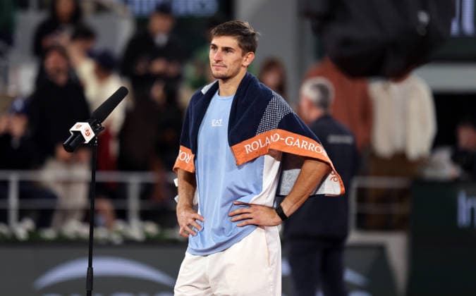 Roland-Garros: Matteo Berrettini retires in the quarter-finals; Matteo Arnaldi (7 5, 5 2, ret.) advances to the semi-finals. Roland-Garros : Matteo Berrettini abandonne en quart de finale, Matteo Arnaldi (7-5, 5-2, ab.) passe en demi-finaleS. Paris,le 3 Juin 2026 Roland-Garros: Matteo Berrettini retires in the quarter-finals; Matteo Arnaldi (7 5, 5 2, ret.) advances to the semi-finals. Paris,June 03 th 2026  Copyright: xDavidxKerx